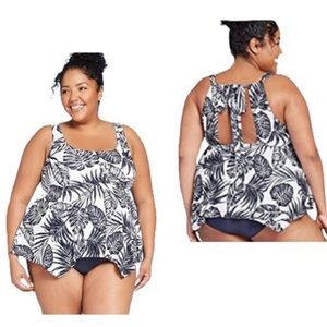 Kona Sol plus Size 14W(X) Halter Tankini White/Blue Swimwear Top NWT